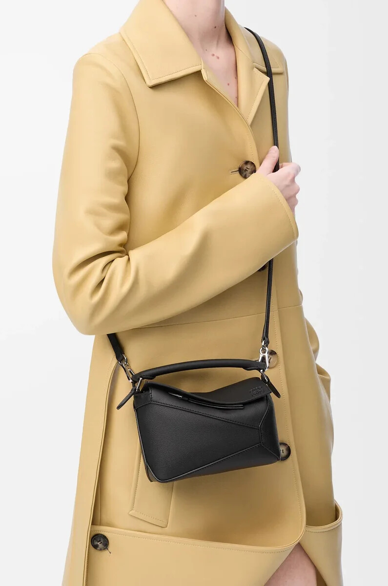 bolso mini puzzle edge en piel de becerro clásica negra