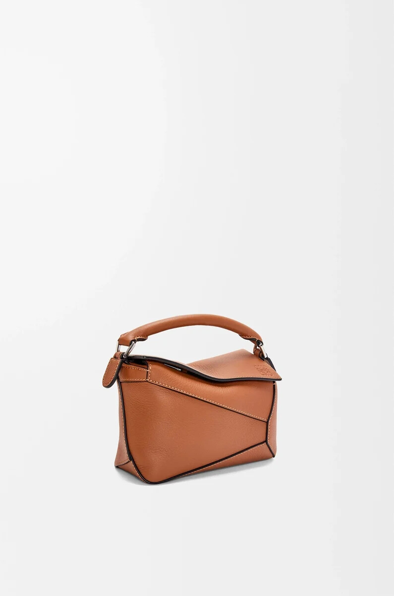 bolso mini puzzle edge en piel de becerro clásica color tostado