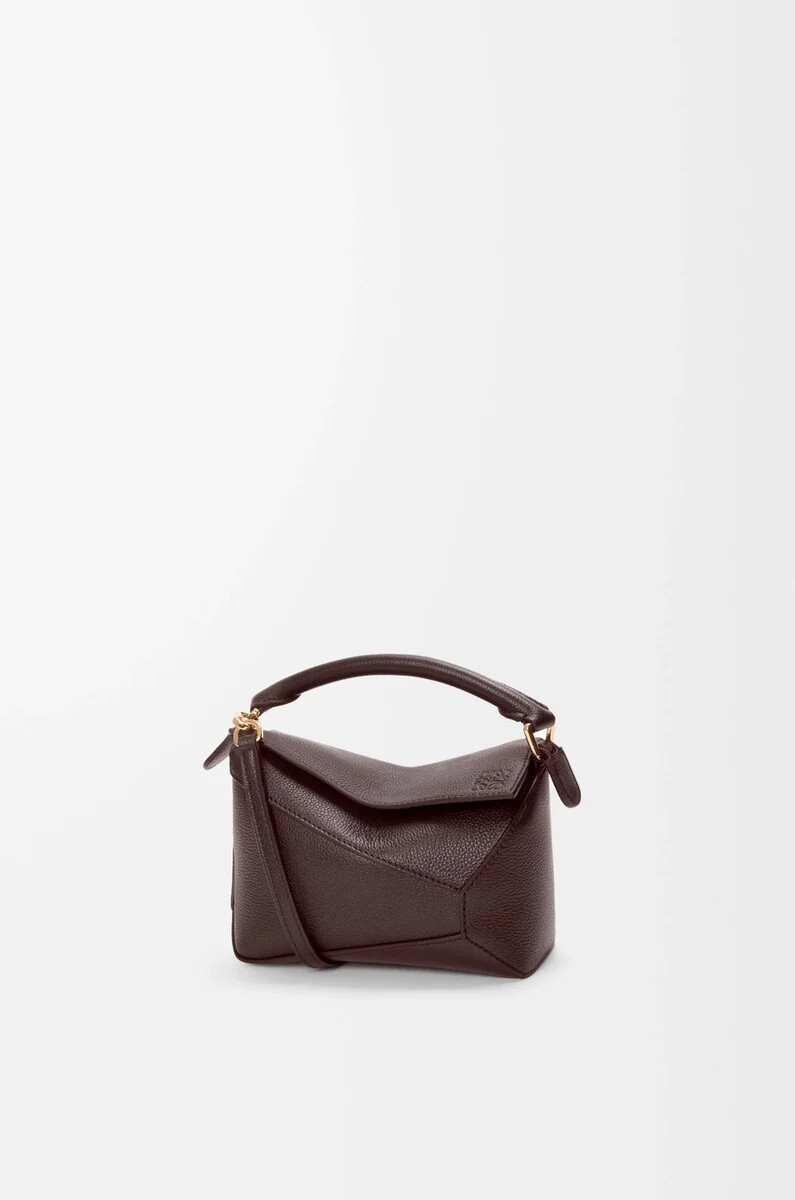 bolso mini puzzle edge en piel de becerro granulada suave color castaño oscuro