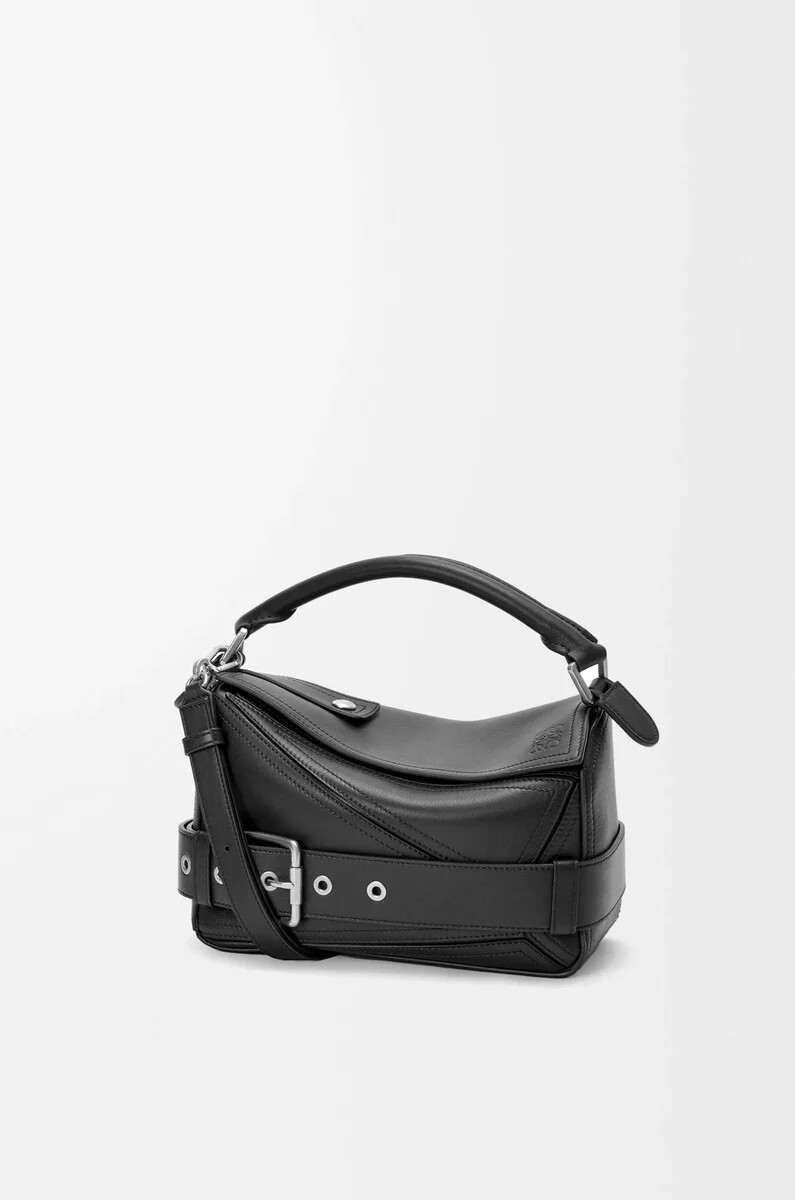 bolso biker puzzle pequeño en piel de becerro brillante negro