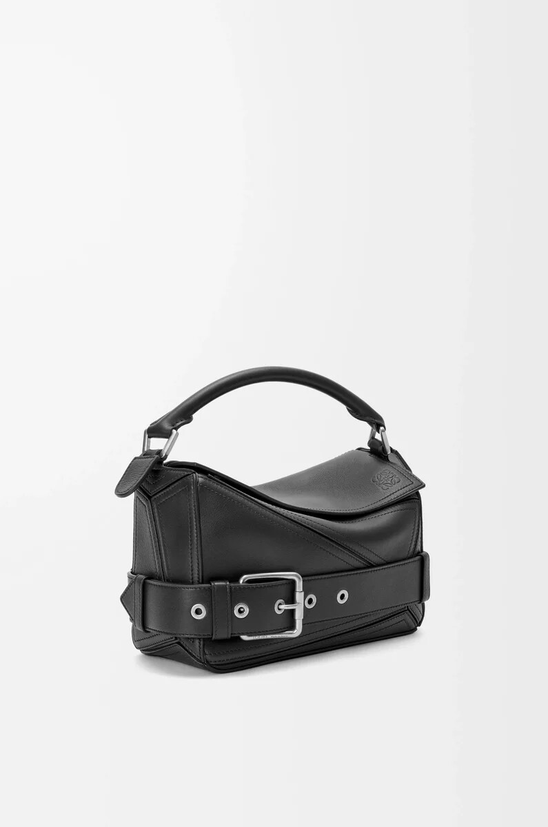bolso biker puzzle pequeño en piel de becerro brillante negro
