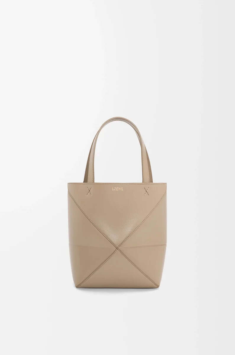 bolso tote mini puzzle fold en piel de becerro brillante color arena