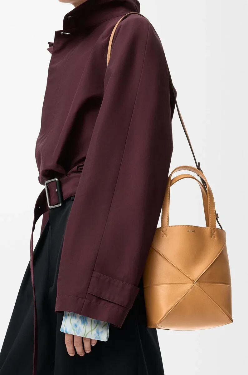bolso tote mini puzzle fold en piel de becerro brillante warm desert