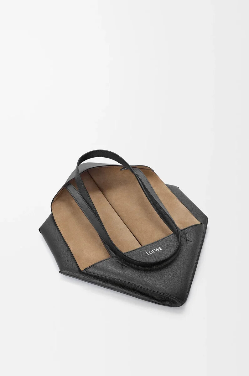 bolso tote mediano horizontal puzzle fold en piel de becerro granulada suave negro
