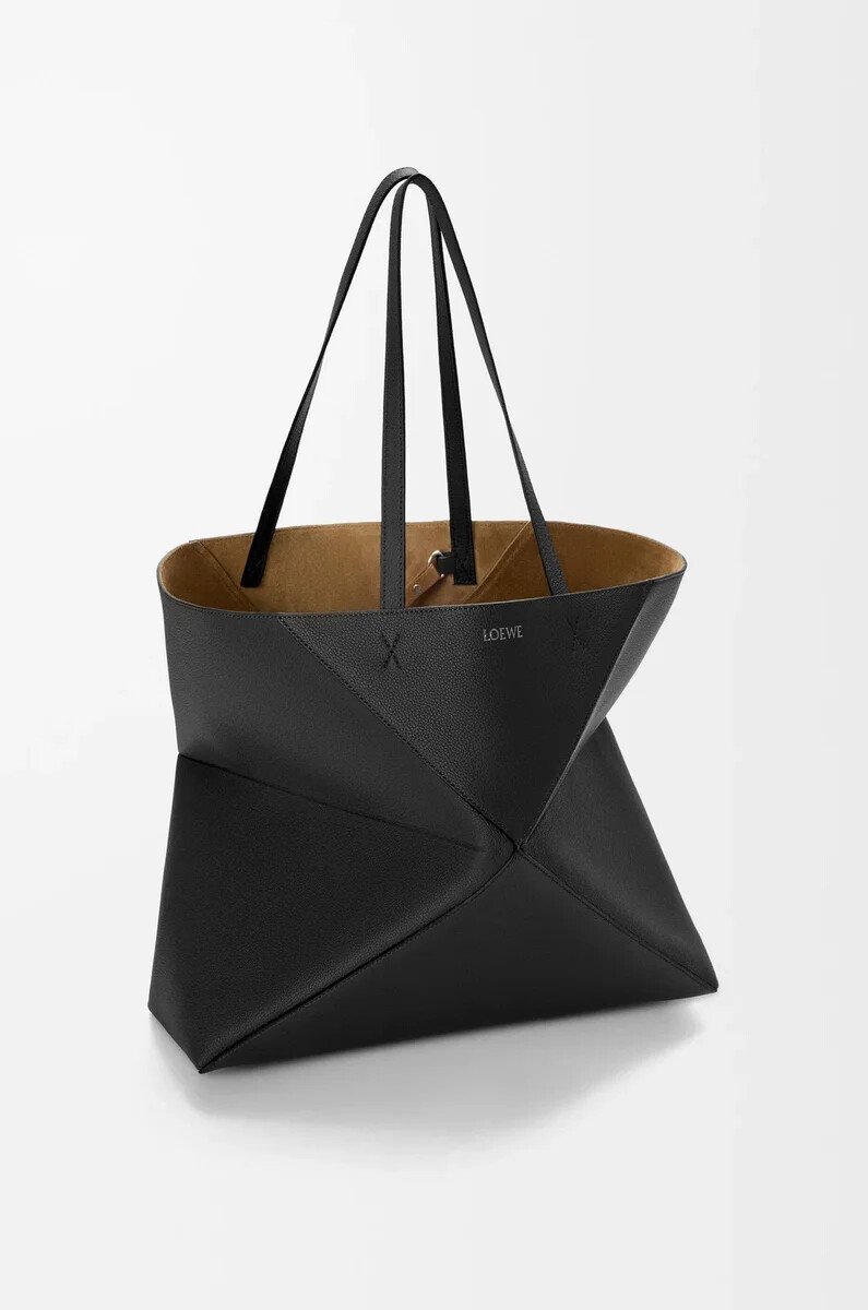 bolso grande plegable horizontal puzzle fold en piel de becerro granulada suave color negro