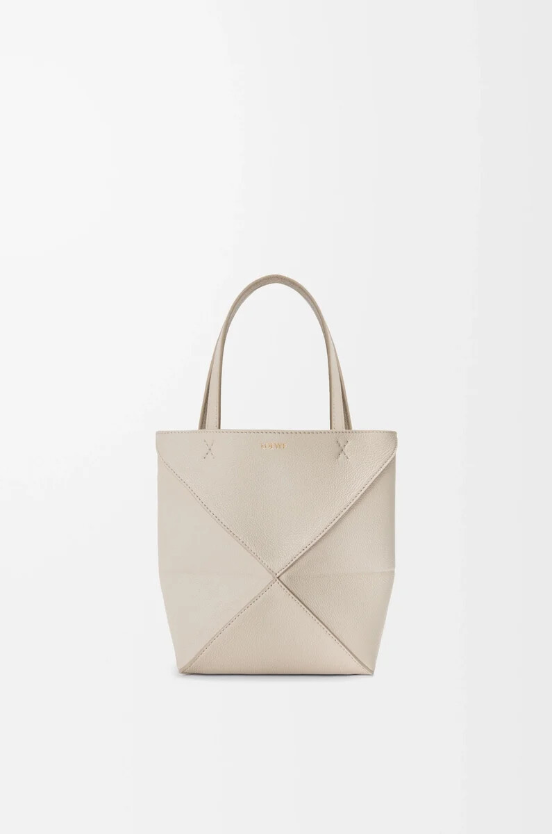 bolso tote mini puzzle fold en piel de becerro granulada suave light ghost