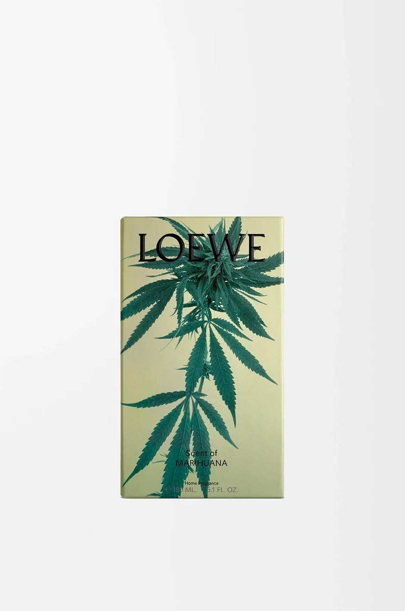 aroma a marihuana en aerosol para habitación verde oscuro