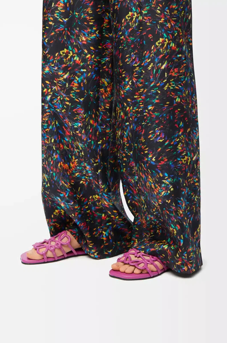 sandalias petal anagram en suave piel de becerro color fucsia