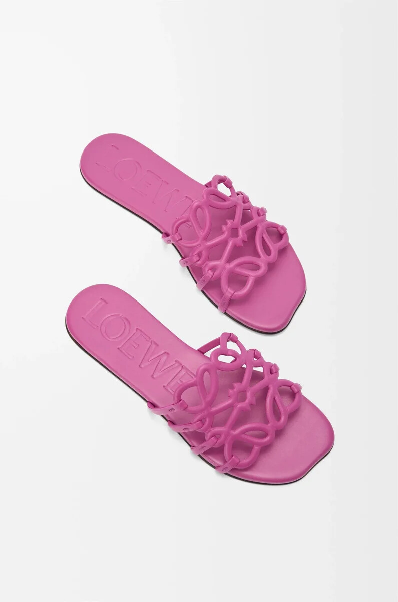 sandalias petal anagram en suave piel de becerro color fucsia