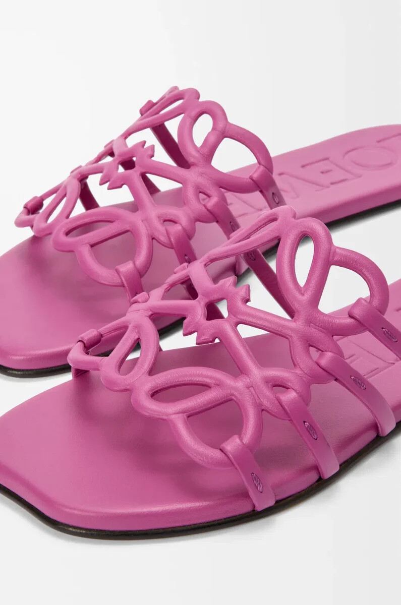 sandalias petal anagram en suave piel de becerro color fucsia