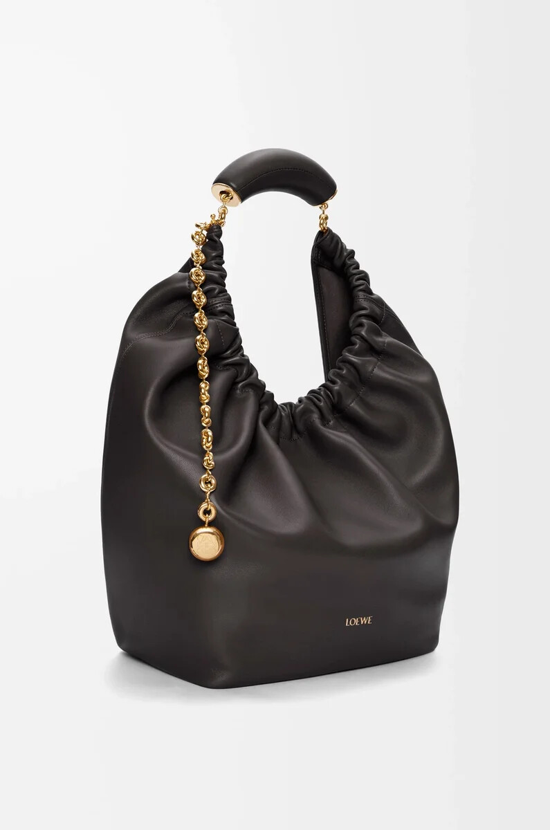 bolso mediano de piel de cordero napa suave color negro
