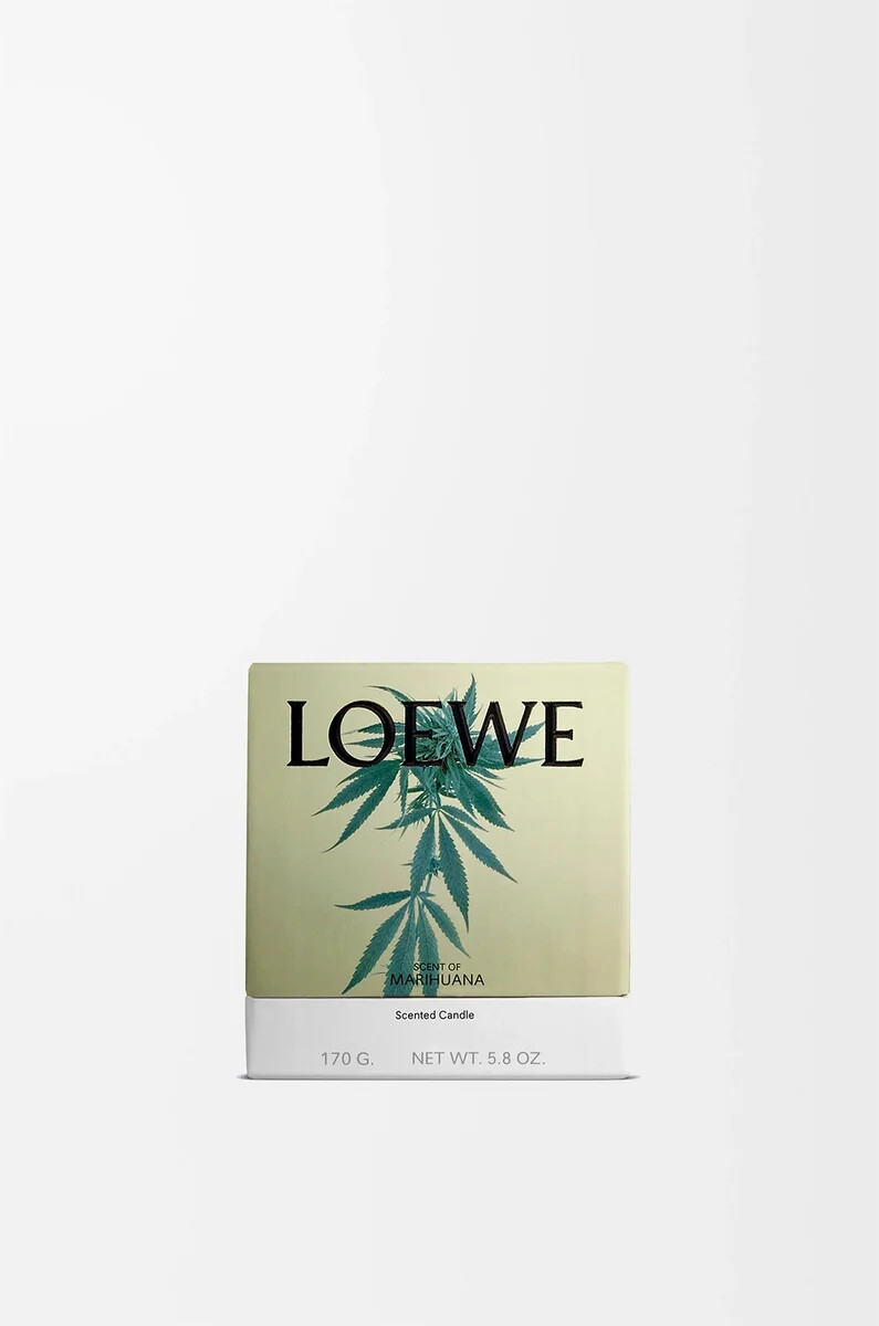 vela pequeña con aroma a marihuana verde oscuro