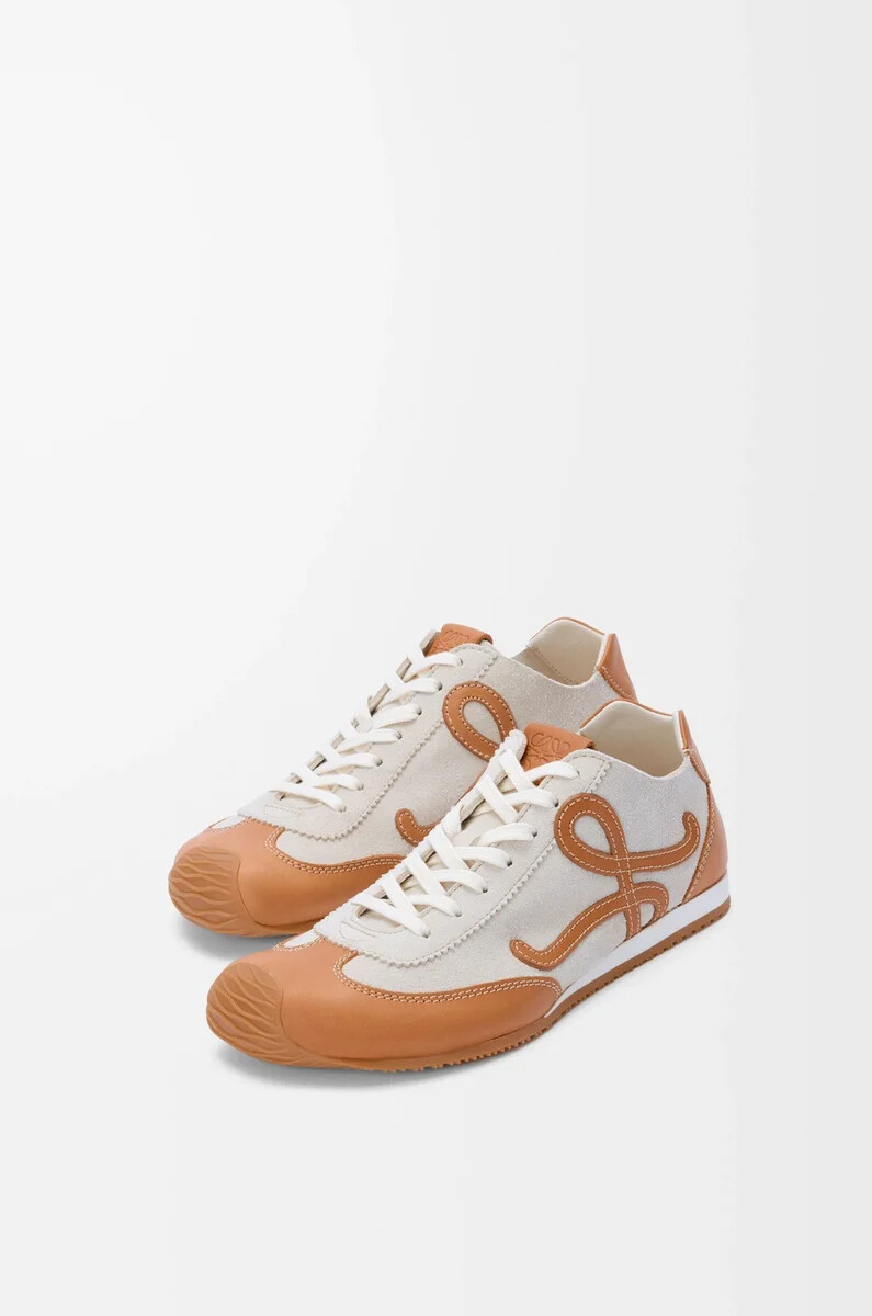 ballet runner 2.0 sin forro en piel de ciervo y piel de becerro curtida vegetal blanco suavebronceado