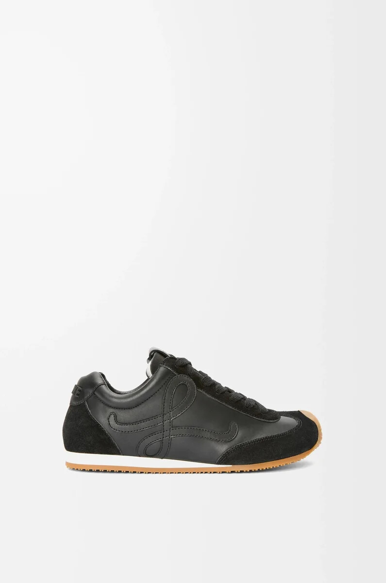 ballet runner 2.0 en suave piel de becerro negra