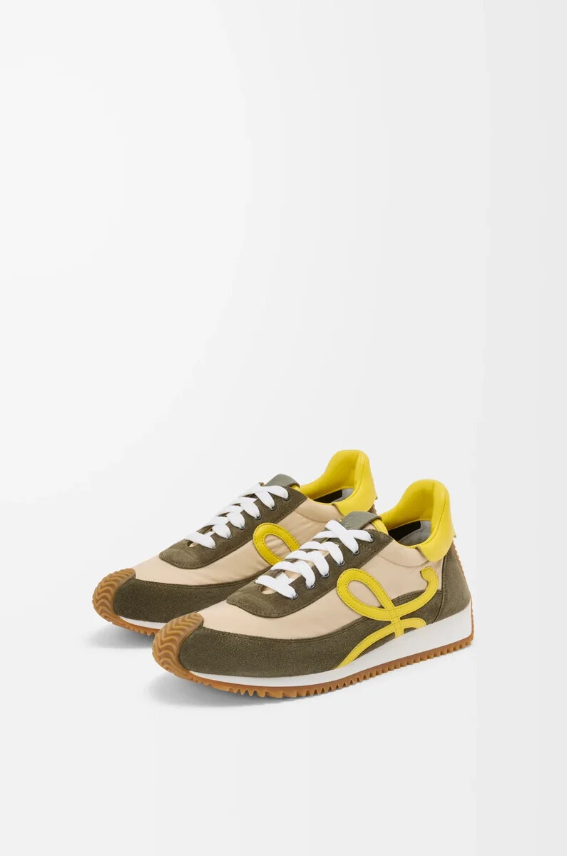 flow runner 2.0 en nailon y ante color cremaamarilloverde oliva